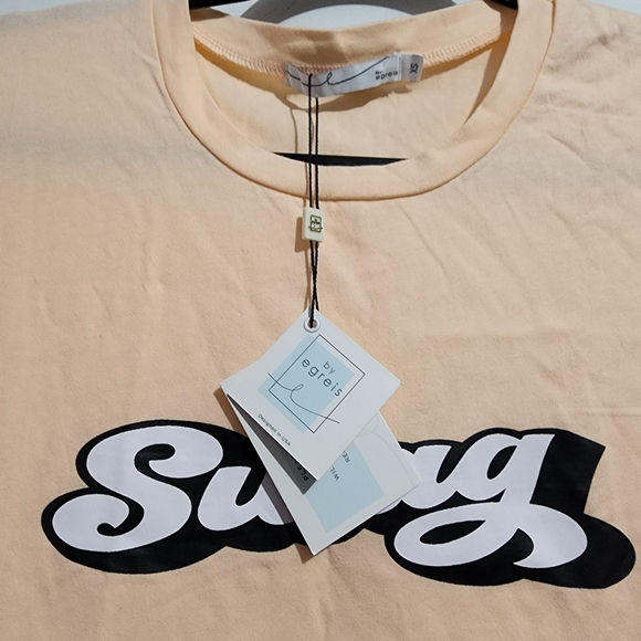 Adorable and comfortable t-shirt from Byegreis. - Picture 2 of 5